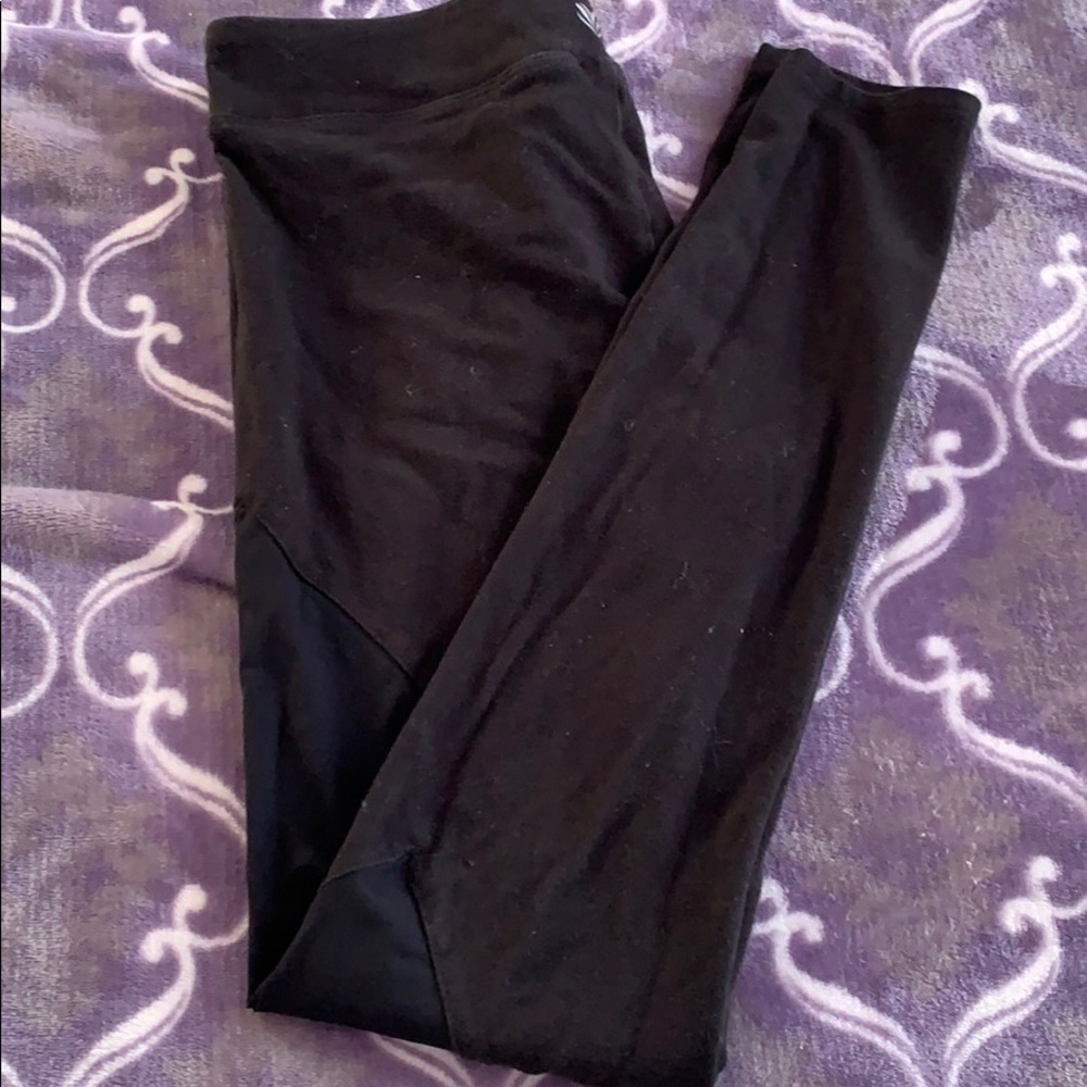 Forever 21 black leggings